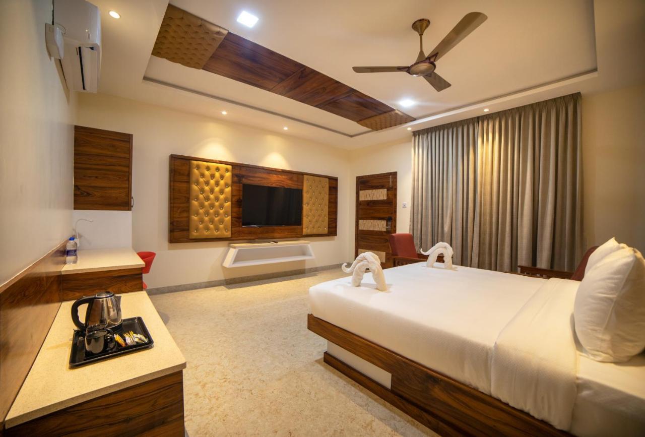 Sr Jungle Resort Coimbatore Esterno foto