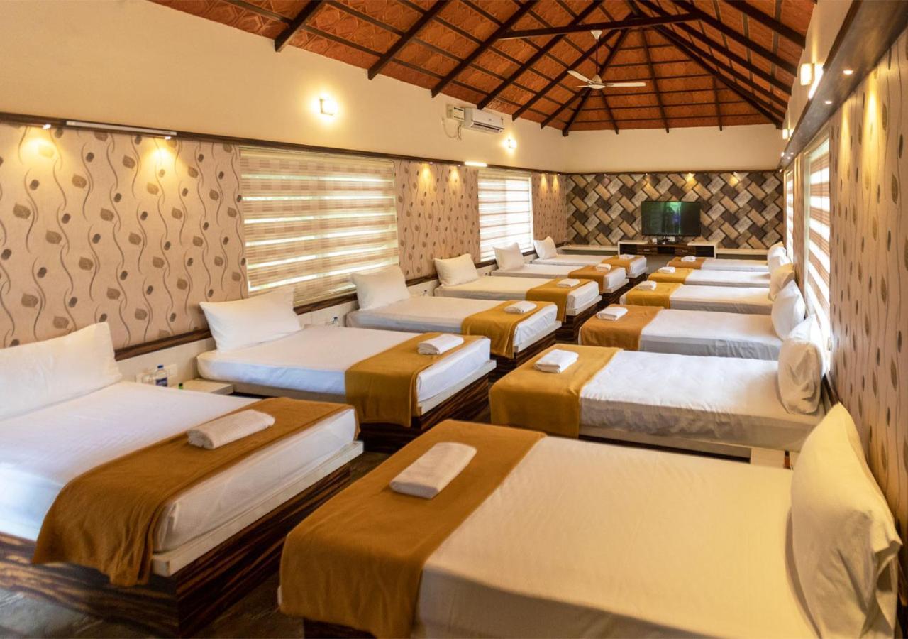 Sr Jungle Resort Coimbatore Esterno foto